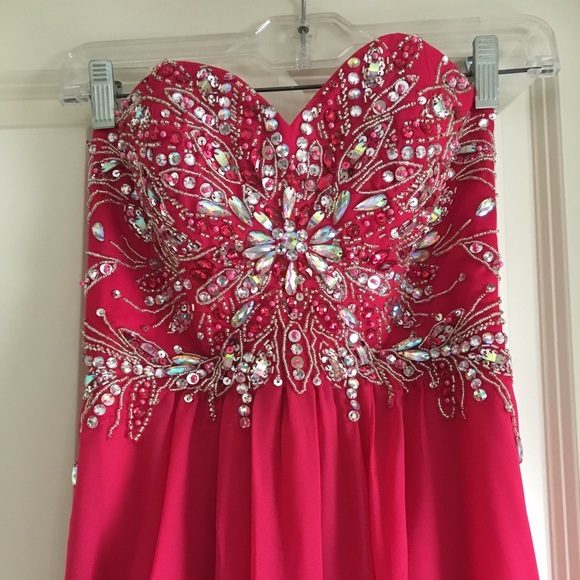 Prom dress! - Picture 1 of 4